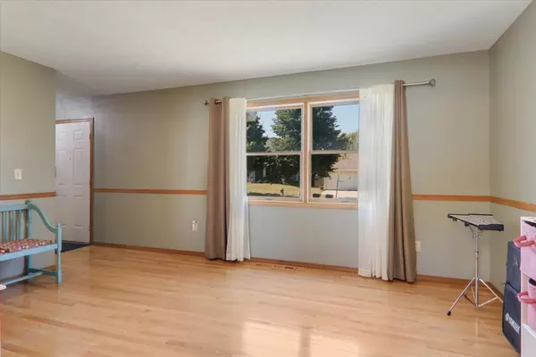 Bloomington, IL 61704,1506 Paddington DR