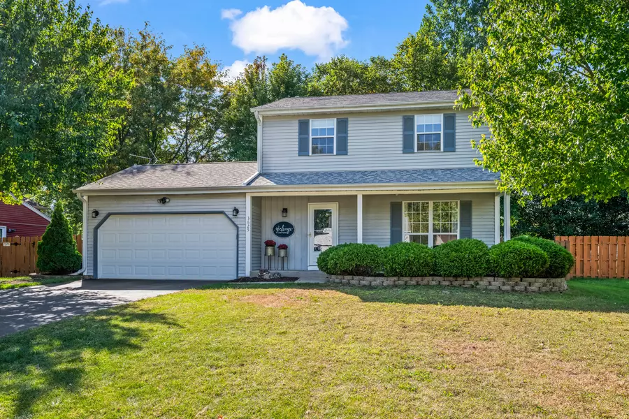 3625 Newport DR, Island Lake, IL 60042