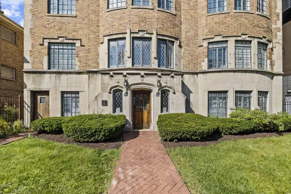 Oak Park, IL 60304,410 S Austin BLVD #3S