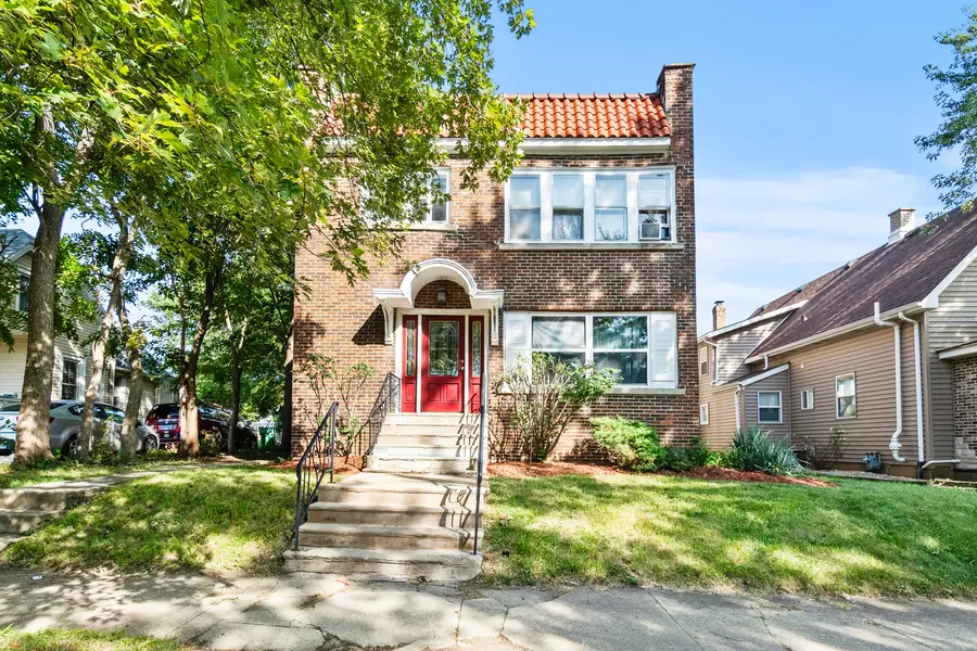 910 Nicholson ST, Joliet, IL 60435