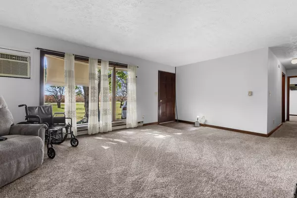 Capron, IL 61012,11754 Wange RD