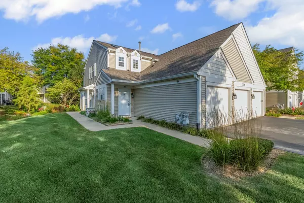 2220 Waterleaf CT #204, Naperville, IL 60564