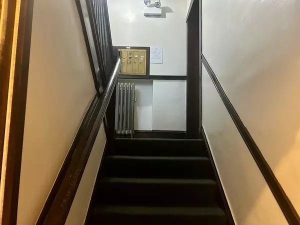 Chicago, IL 60637,6634 S Greenwood AVE #1A