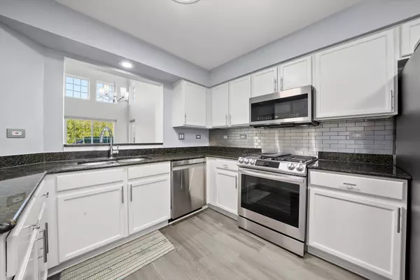 Northbrook, IL 60062,4534 Concord LN