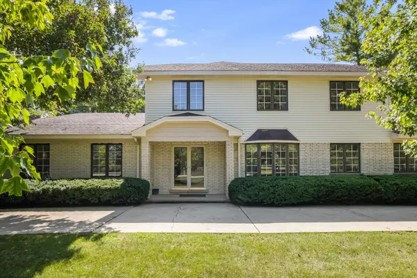 Inverness, IL 60067,1481 Thor DR