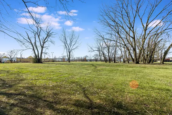 Joliet, IL 60435,1620 Richmond CIR #208
