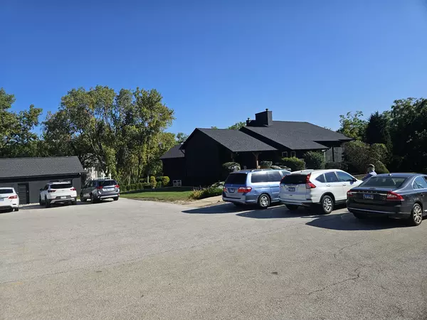 Orland Park, IL 60462,10600 W 143rd ST #3