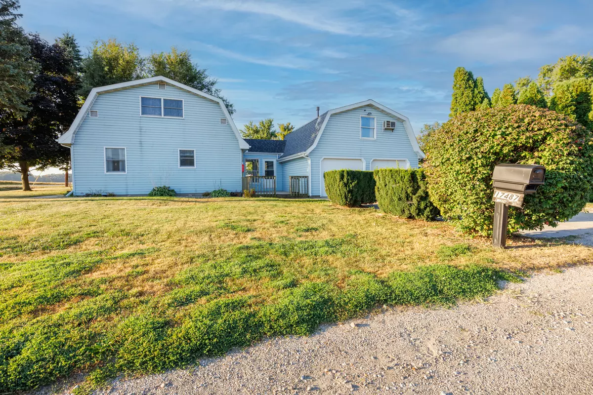 Hudson, IL 61748,17487 Walden RD