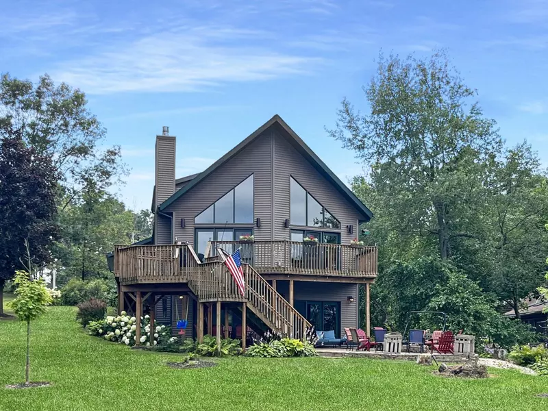 W5542 Oxbow TRL, Princeton, WI 54968