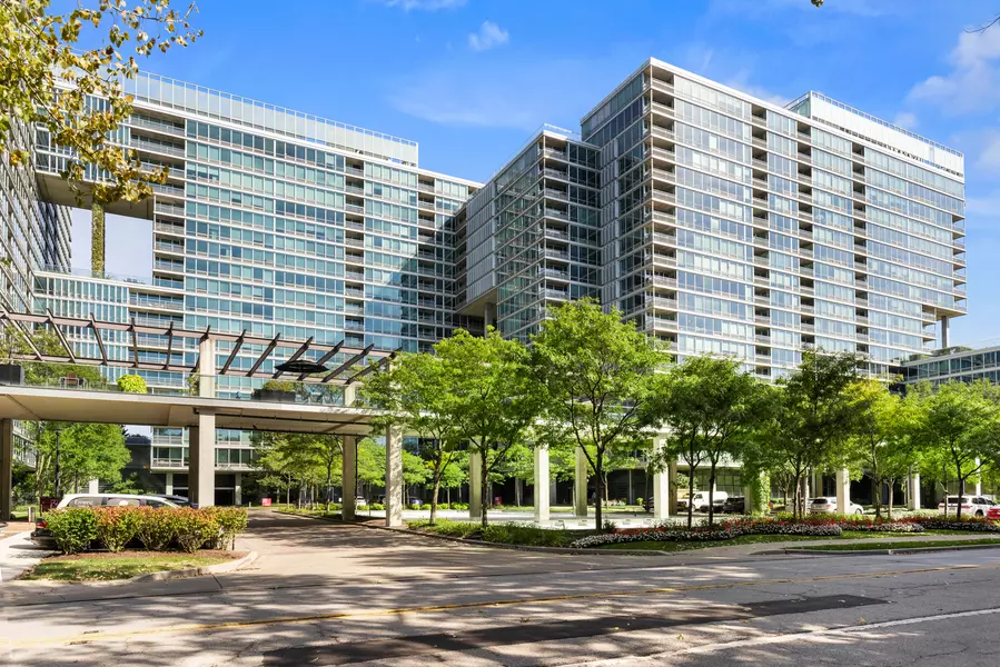 9715 Woods DR #510, Skokie, IL 60077