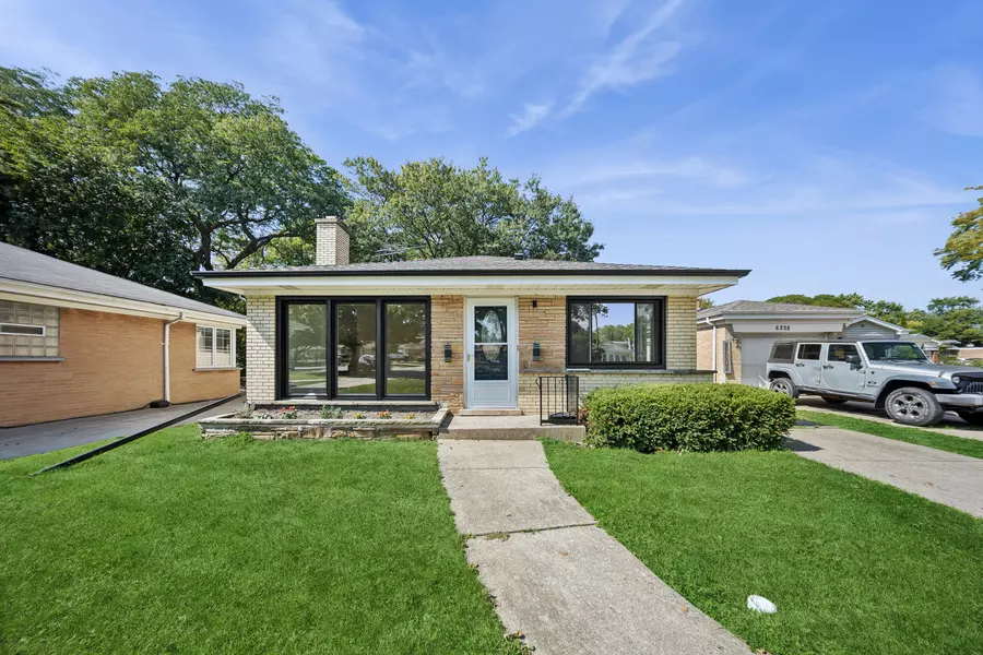 6226 N La Crosse AVE, Chicago, IL 60646
