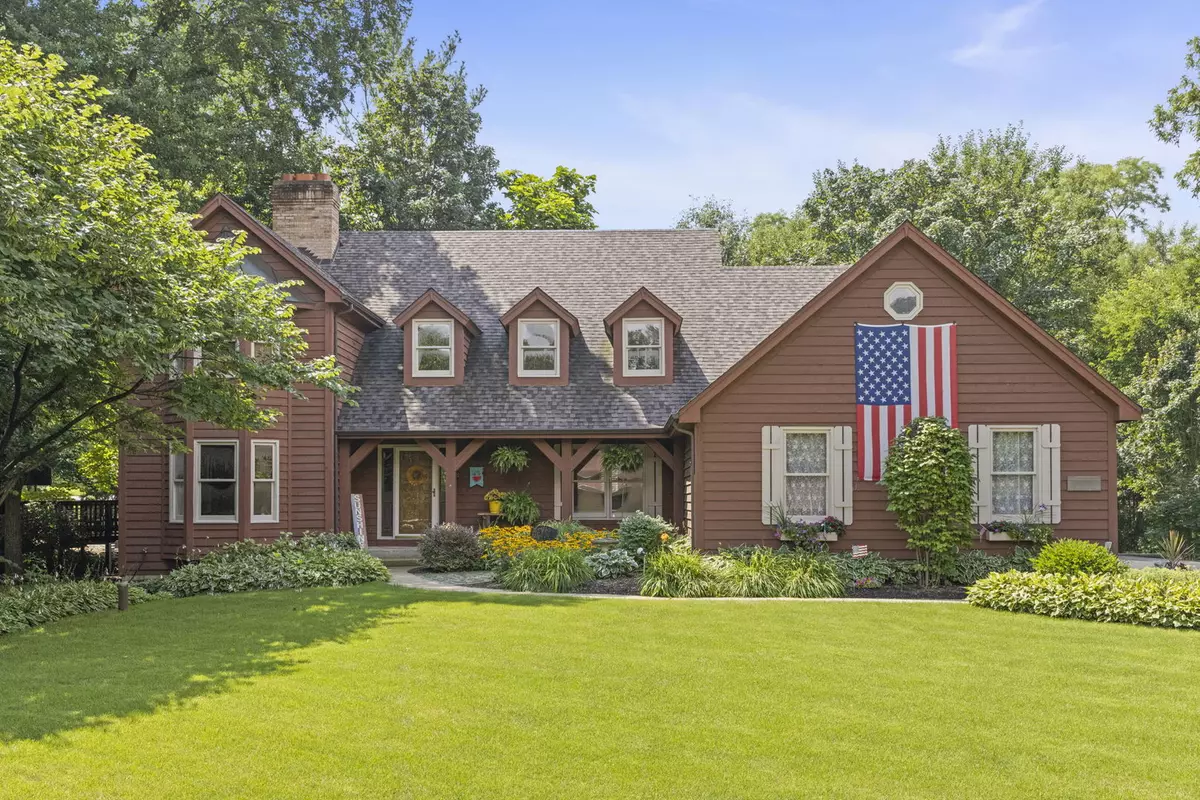 Warrenville, IL 60555,28W041 Greenview AVE