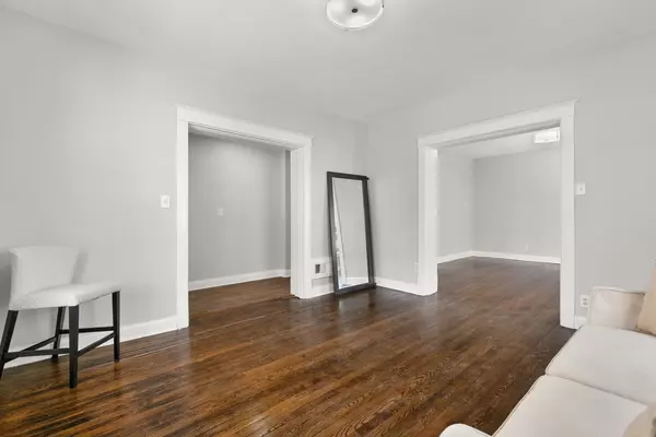 North Chicago, IL 60064,816 18th ST