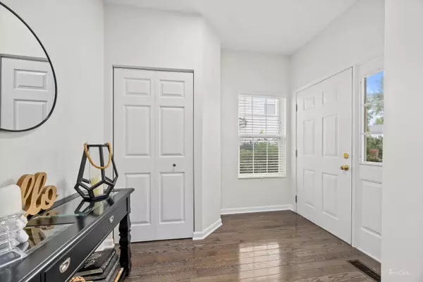 Plainfield, IL 60586,7015 CLEARWATER DR #7015