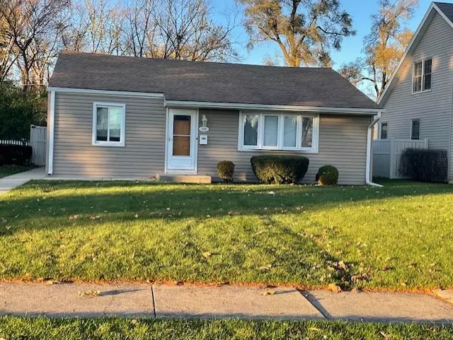 326 W Adams ST, Villa Park, IL 60181