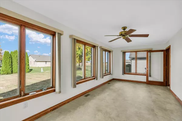 Tolono, IL 61880,812 E Boone ST