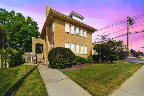 2418 Burr Oak AVE #2W, Blue Island, IL 60406