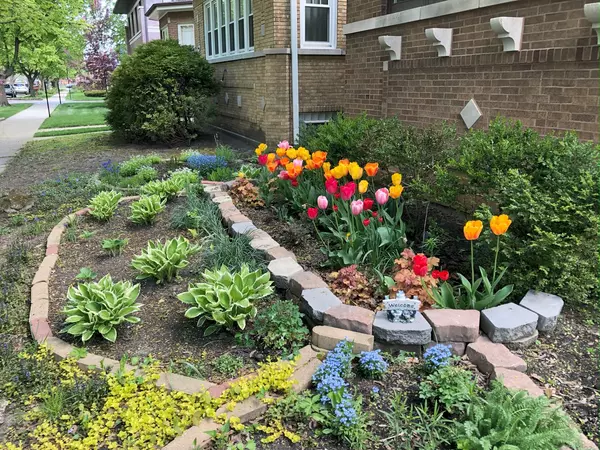 Chicago, IL 60659,5747 N Sacramento AVE