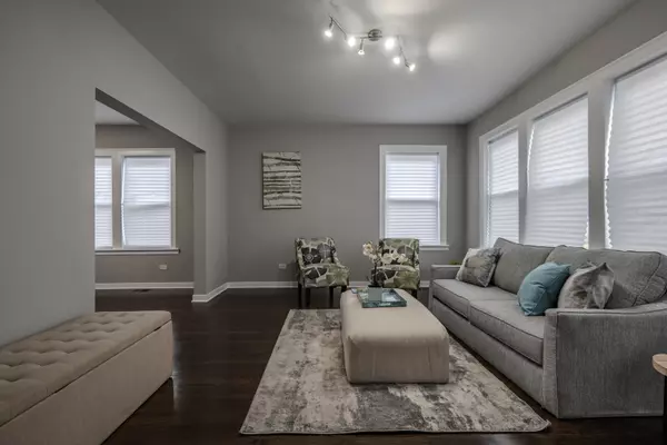 Chicago, IL 60620,9035 S Marshfield AVE