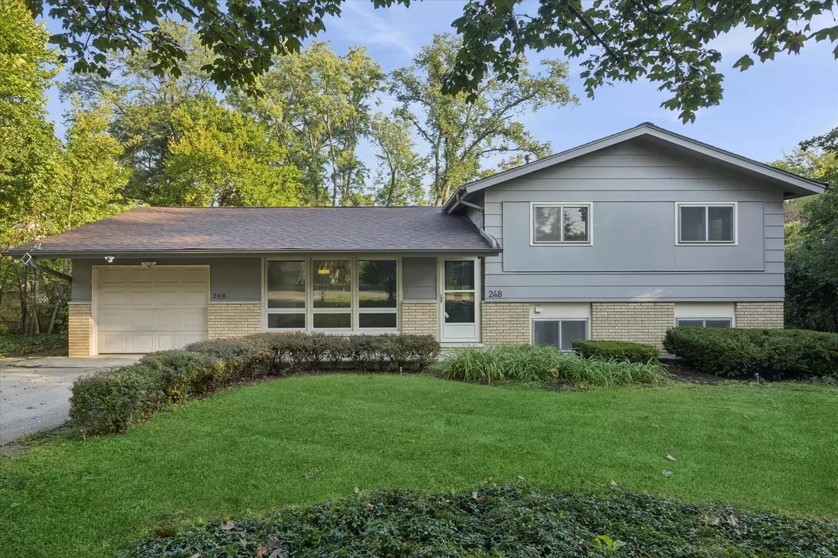 Downers Grove, IL 60515,248 41st ST