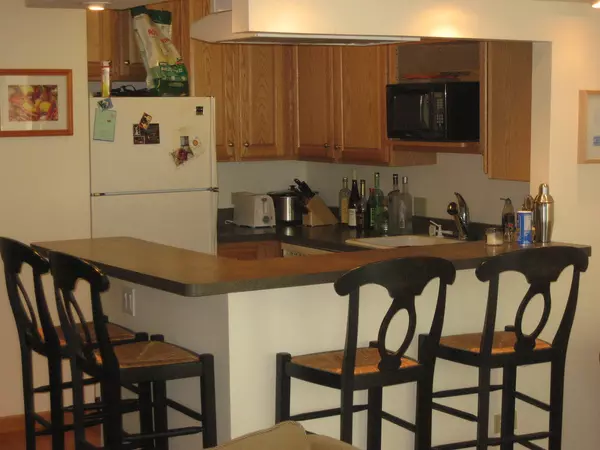 Chicago, IL 60611,440 N McClurg CT #708