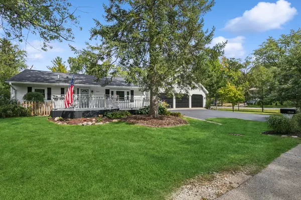 Grayslake, IL 60030,18124 W Avon CT