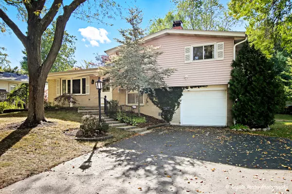 Waukegan, IL 60087,2615 Blanchard RD
