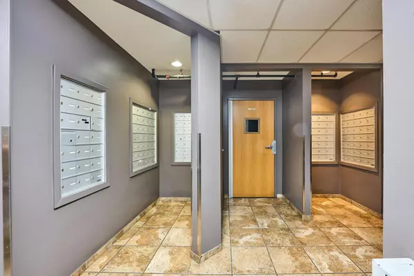 Chicago, IL 60616,221 E Cullerton ST #617