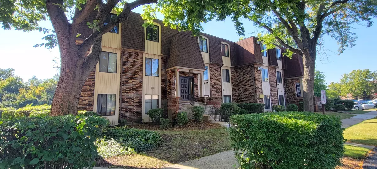 Vernon Hills, IL 60061,835 Waterview CIR #4