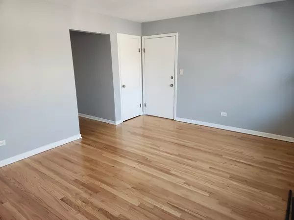 Maywood, IL 60153,1018 S 11th AVE #2