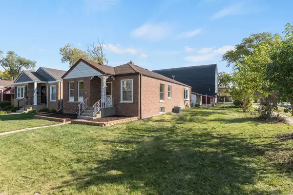 Westchester, IL 60154,723 Balmoral AVE