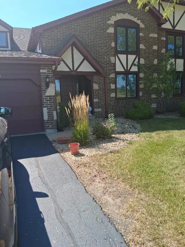 402 Waterford CT #C1, Olympia Fields, IL 60461