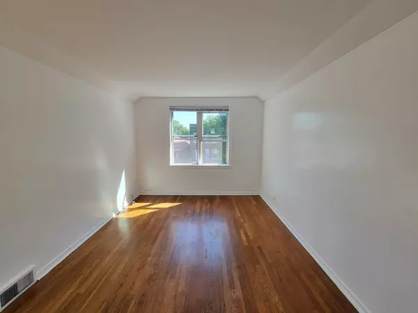 Chicago, IL 60634,4048 N Marmora AVE #2