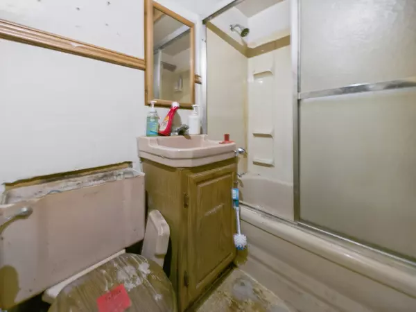 Chicago, IL 60707,2714 N New England AVE