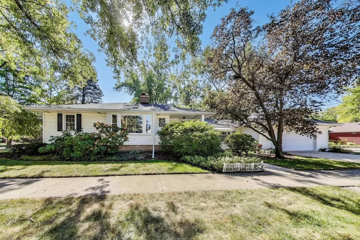 Brookfield, IL 60513,3800 Harrison AVE