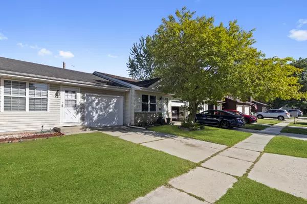 Algonquin, IL 60102,1114 RIVERWOOD DR #1114