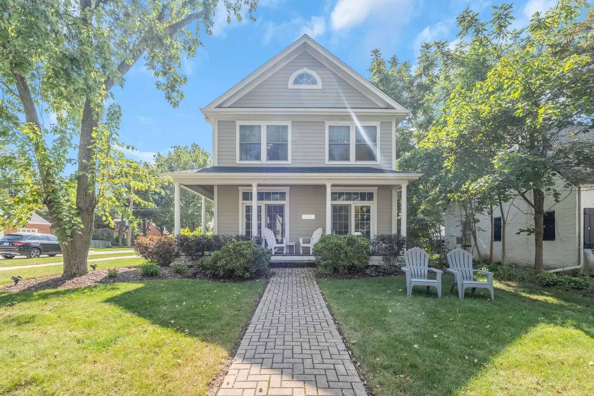 Deerfield, IL 60015,1103 Hazel AVE