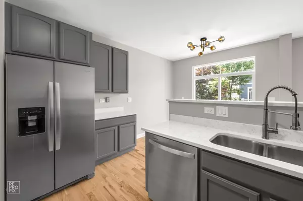 Carol Stream, IL 60188,1161 Orangery CT