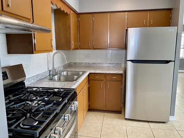 Chicago, IL 60629,4345 W 63rd ST #2D