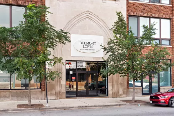 Chicago, IL 60641,4131 W Belmont AVE #318