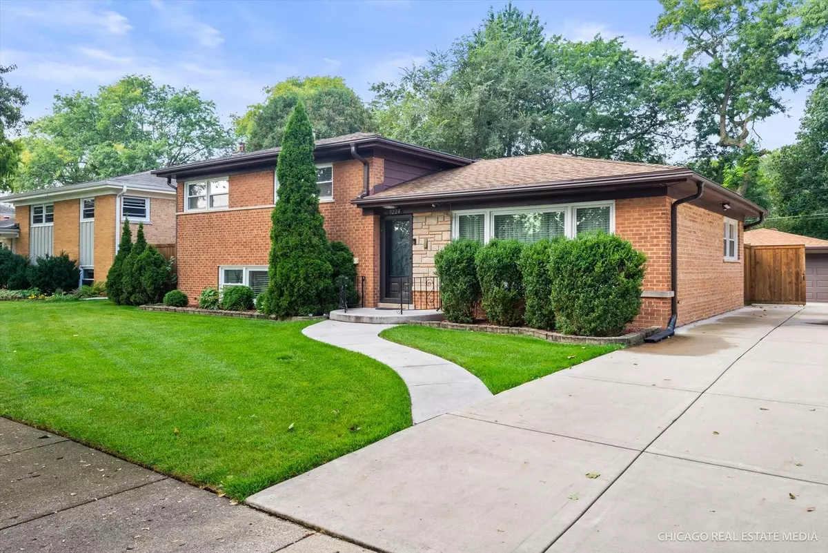 Morton Grove, IL 60053,9224 Menard AVE