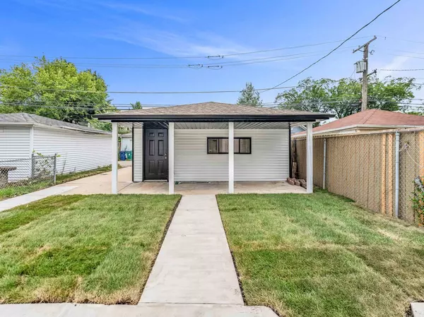 Oak Park, IL 60302,921 N Humphrey AVE