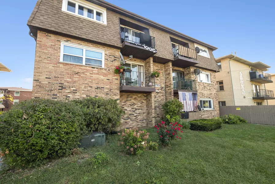 9721 S Harlem AVE #2C, Chicago Ridge, IL 60415