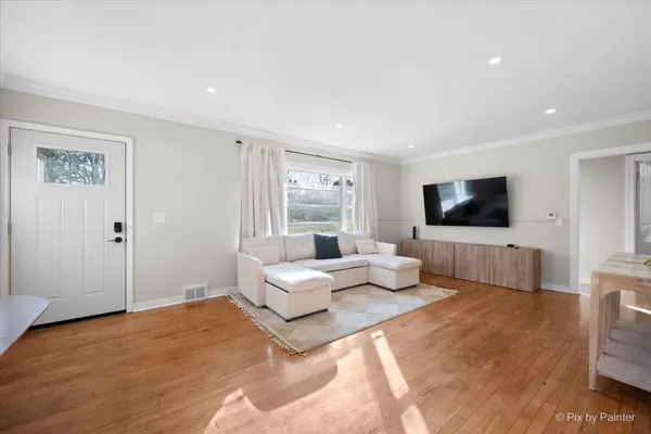 Barrington, IL 60010,28524 W Main ST