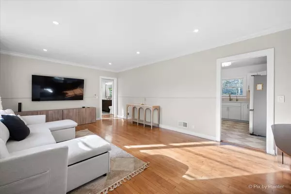 Barrington, IL 60010,28524 W Main ST