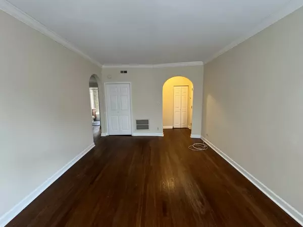 Chicago, IL 60647,2440 N HAMLIN AVE #2B
