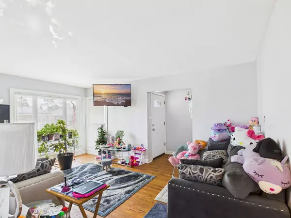 Bellwood, IL 60104,Address not disclosed