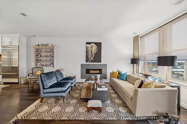 Oak Park, IL 60301,1124 Lake ST #511