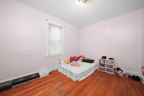 North Chicago, IL 60064,1017 MCALISTER AVE