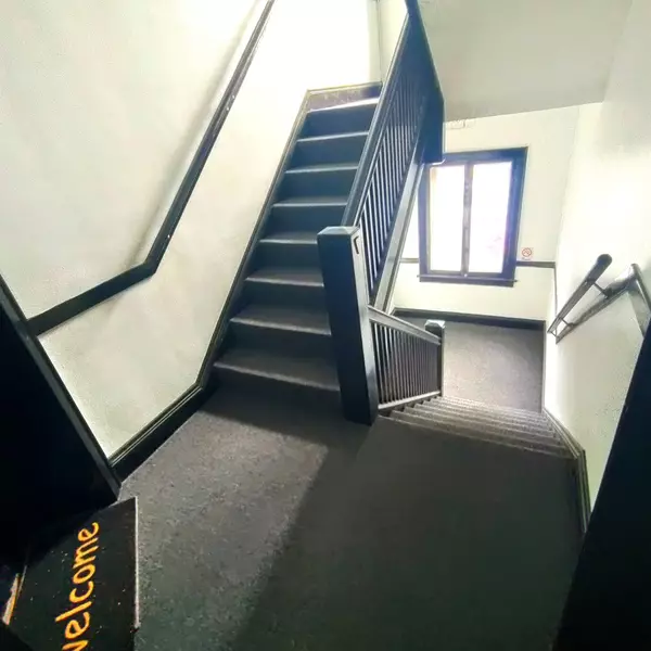 Chicago, IL 60649,7746 S Jeffery BLVD #2